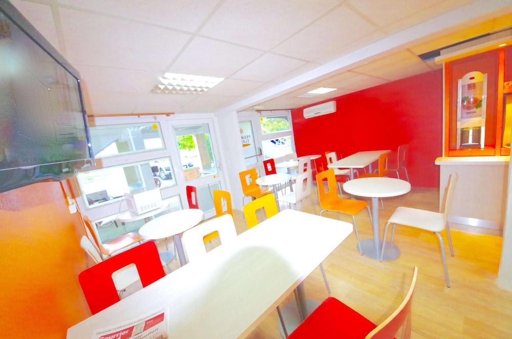 Premiere Classe St Quentin Saint-Quentin  Exteriör bild